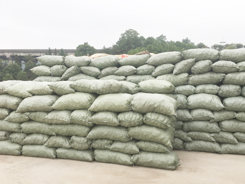 <strong>矩鞍環(huán)裝車(chē)發(fā)貨現(xiàn)場(chǎng)</strong>